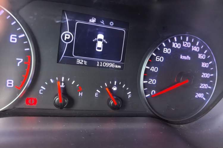 Used Kia K4 2015 1.8L Automatic GLS Special Odometer Close Up