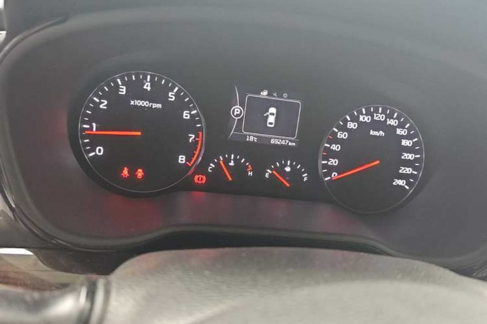 Used Kia K4 2015 1.8L Automatic GLS Special Odometer Close Up