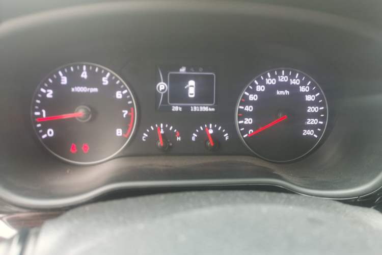 Used Kia K4 2015 1.8L Automatic GLS Special Odometer Close Up