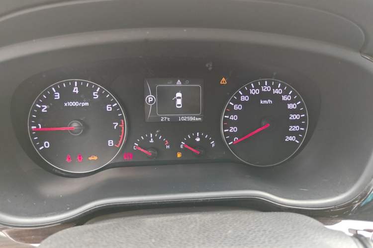 Used Kia K4 2015 1.8L Automatic GLS Special Odometer Close Up