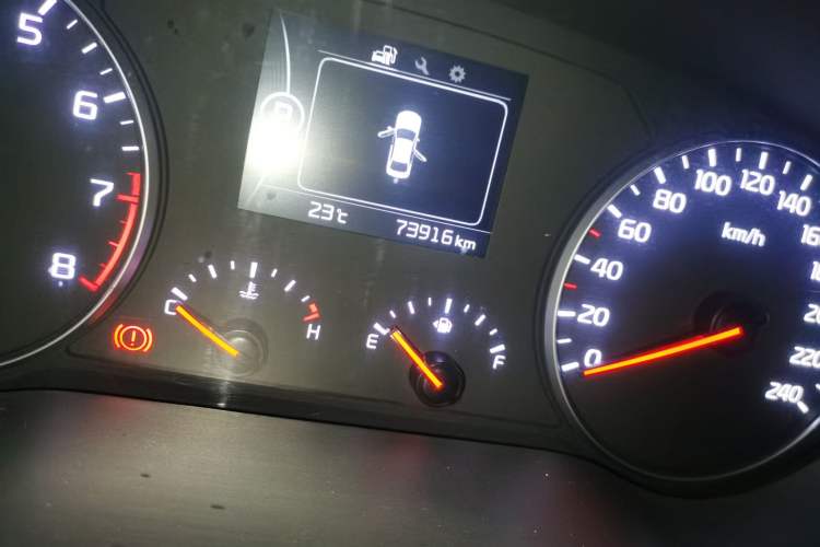 Used Kia K4 2015 1.8L Automatic GLS Special Odometer Close Up