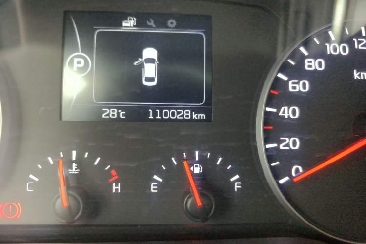 Used Kia K4 2015 1.8L Automatic GLS Special Odometer Close Up