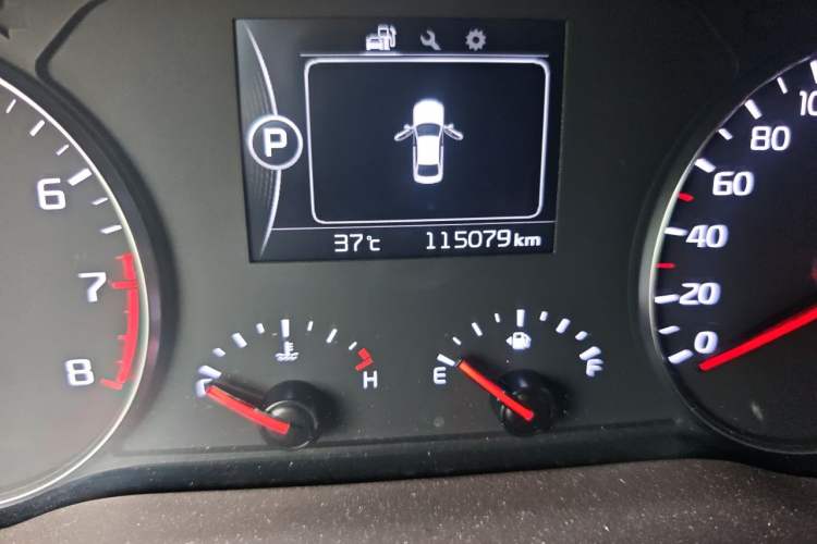 Used Kia K4 2015 1.8L Automatic GLS Special Odometer Close Up