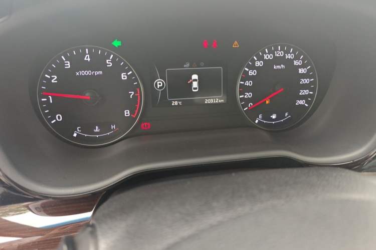 Used Kia K4 2015 1.8L Automatic DLX Special Odometer Close Up