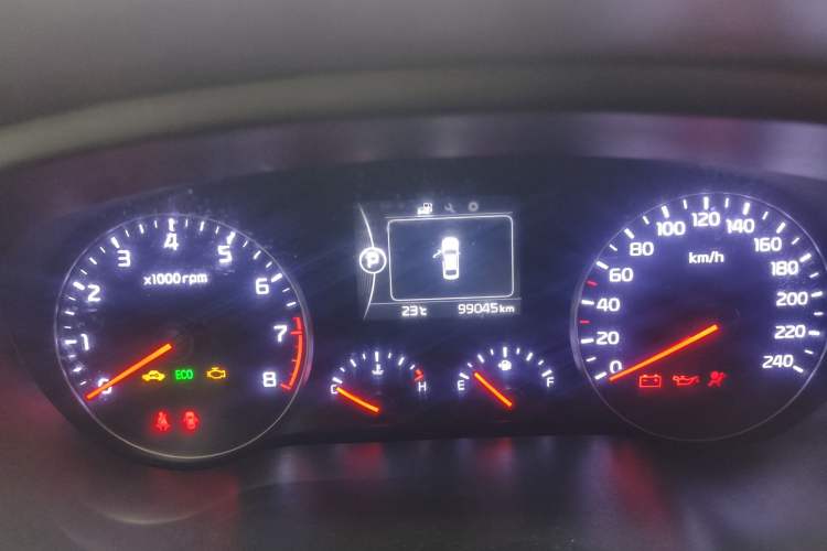 Used Kia K4 2015 1.8L Automatic GLS Special Odometer Close Up