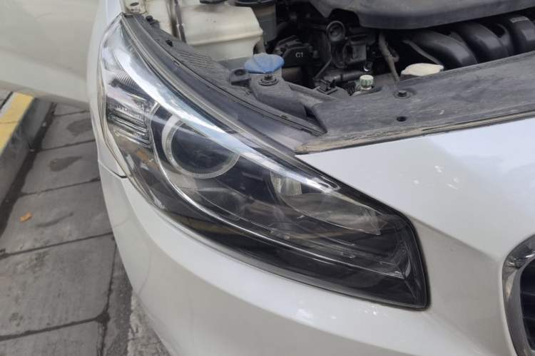 Used Kia K4 2015 1.8L Automatic DLX Special Right Front Headlight