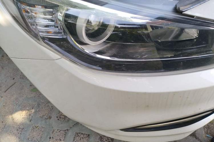 Used Kia K4 2015 1.8L Automatic GLS Special Right Front Headlight