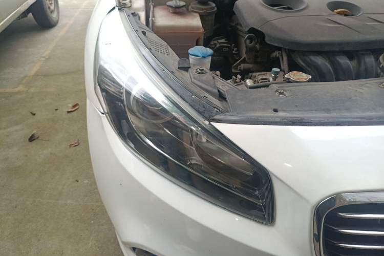 Used Kia K4 2015 1.8L Automatic GLS Special Right Front Headlight
