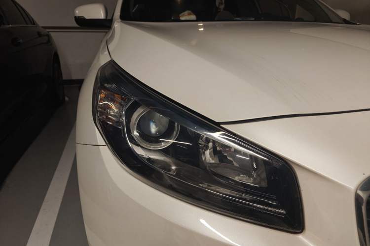 Used Kia K4 2015 1.8L Automatic GLS Special Right Front Headlight