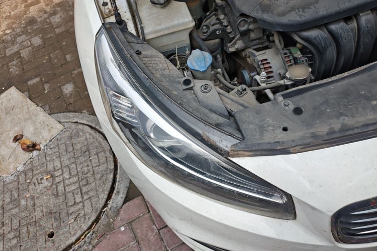 Used Kia K4 2015 1.8L Automatic DLX Special Right Front Headlight