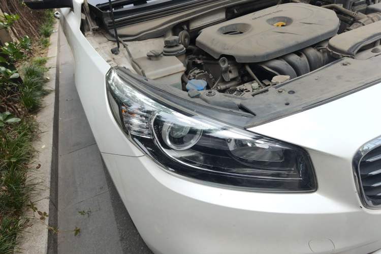 Used Kia K4 2015 1.8L Automatic GLS Special Right Front Headlight