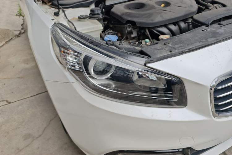Used Kia K4 2015 1.8L Automatic GLS Special Right Front Headlight