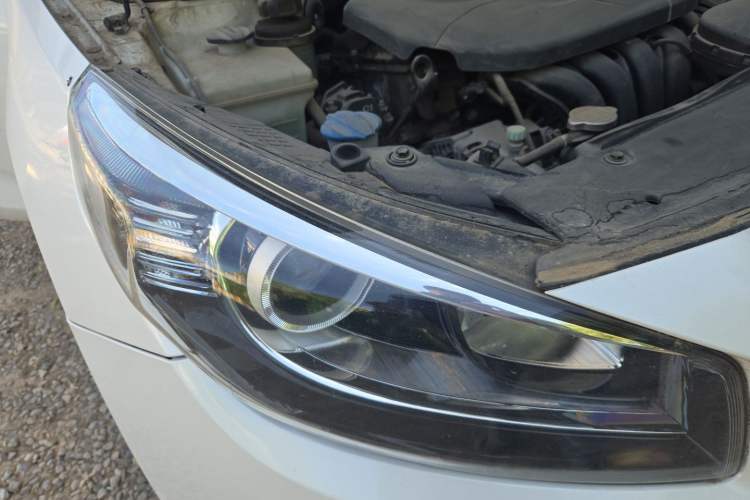 Used Kia K4 2015 1.6T Automatic T-GLS Special Right Front Headlight
