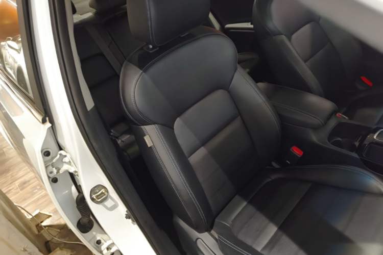 Used Kia K4 2015 1.8L Automatic GLS Special Right Front Seat