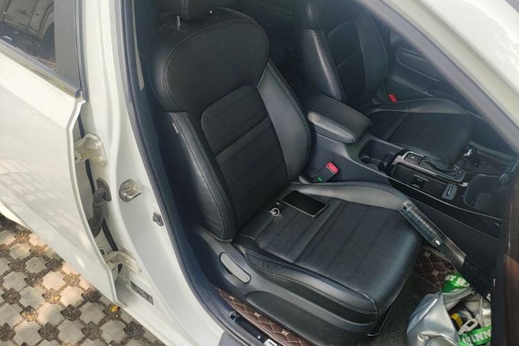 Used Kia K4 2015 1.8L Automatic GLS Special Right Front Seat