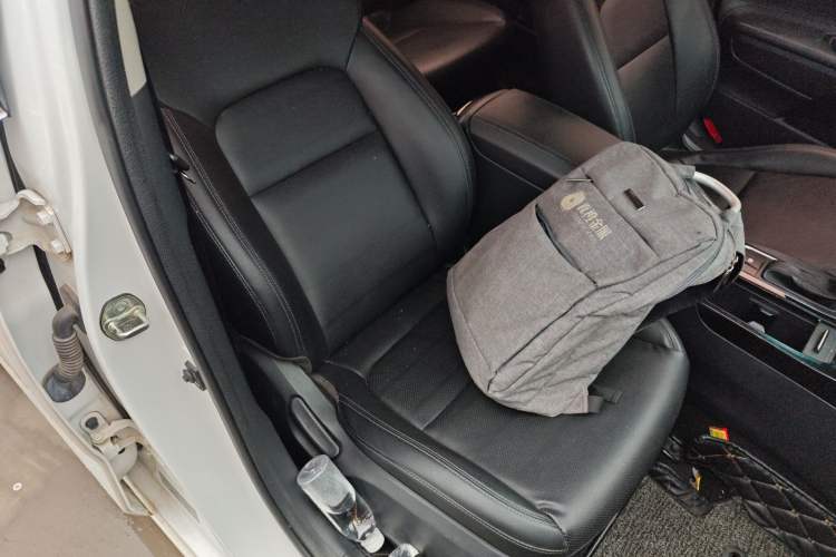 Used Kia K4 2015 1.8L Automatic GLS Special Right Front Seat