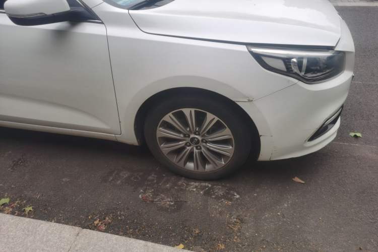 Used Kia K4 2015 1.8L Automatic GLS Special Right Front Wheel Hub