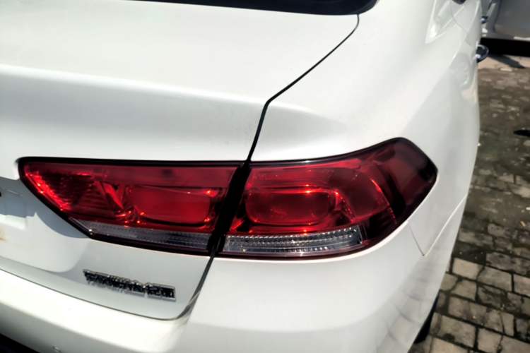 Used Kia K4 2015 1.8L Automatic GLS Special Right Rear Taillight