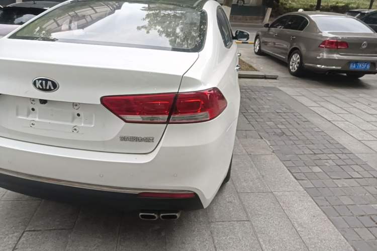 Used Kia K4 2015 1.8L Automatic GLS Special Right Rear Taillight