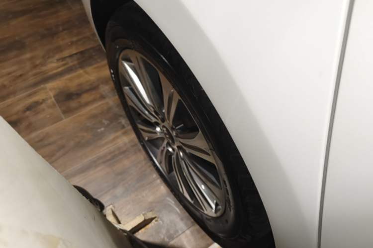 Used Kia K4 2015 1.8L Automatic GLS Special Right Rear Wheel Hub