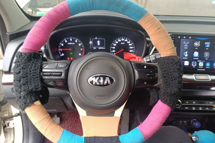 Used Kia K4 2015 1.8L Automatic GLS Special Steering Wheel