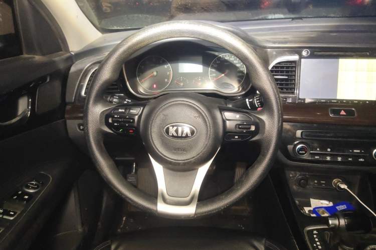 Used Kia K4 2015 1.8L Automatic GLS Special Steering Wheel