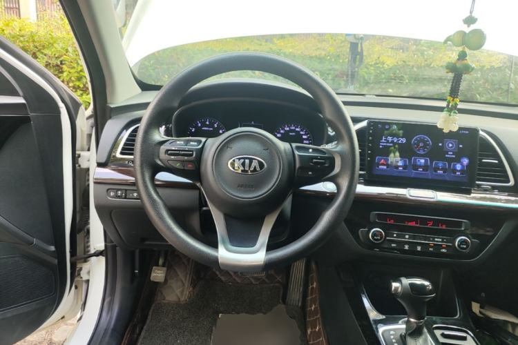 Used Kia K4 2015 1.8L Automatic GLS Special Steering Wheel