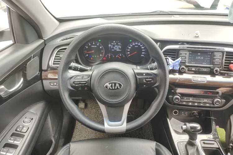 Used Kia K4 2015 1.8L Automatic GLS Special Steering Wheel