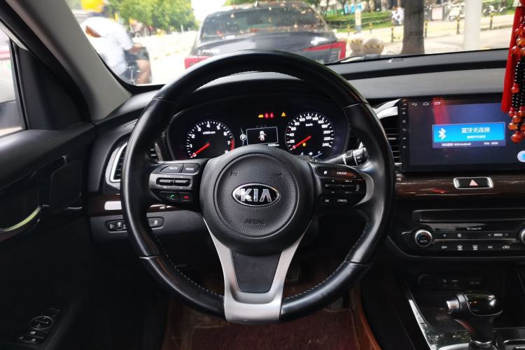Used Kia K4 2015 1.8L Automatic DLX Special Steering Wheel