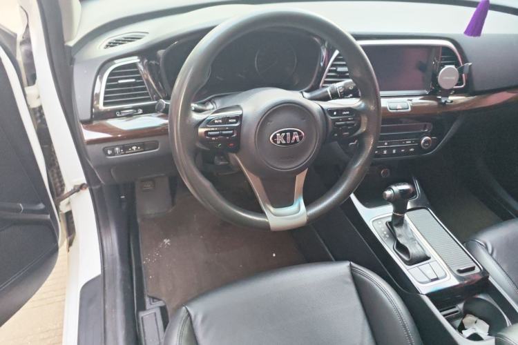 Used Kia K4 2015 1.8L Automatic GLS Special Steering Wheel