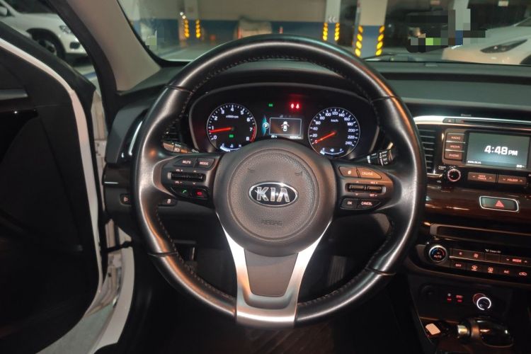 Used Kia K4 2015 1.8L Automatic DLX Special Steering Wheel