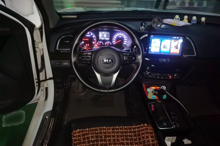 Used Kia K4 2015 1.8L Automatic GLS Special Steering Wheel