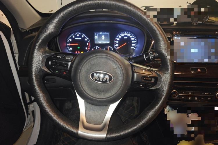 Used Kia K4 2015 1.8L Automatic GLS Special Steering Wheel