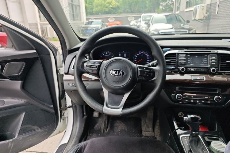 Used Kia K4 2015 1.8L Automatic GLS Special Steering Wheel