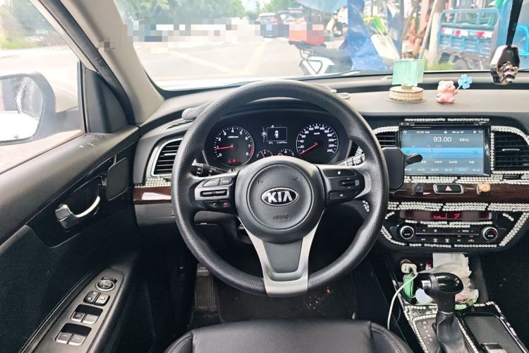 Used Kia K4 2015 1.8L Automatic GLS Special Steering Wheel