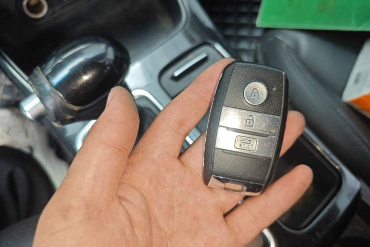 Used Kia K4 2015 1.8L Automatic DLX Special Vehicle Key