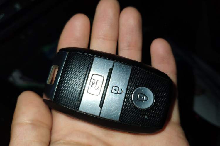Used Kia K4 2015 1.8L Automatic GLS Special Vehicle Key