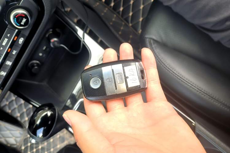 Used Kia K4 2015 1.8L Automatic GLS Special Vehicle Key