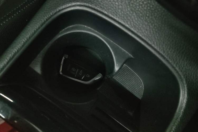 Used Kia K4 2015 1.8L Automatic DLX Special Vehicle Key