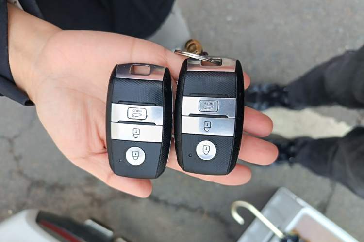 Used Kia K4 2015 1.8L Automatic DLX Special Vehicle Key