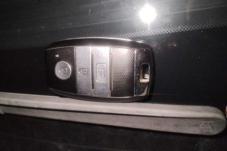 Used Kia K4 2015 1.8L Automatic GLS Special Vehicle Key