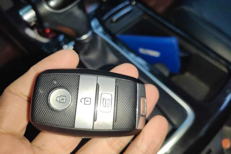 Used Kia K4 2015 1.8L Automatic DLX Special Vehicle Key