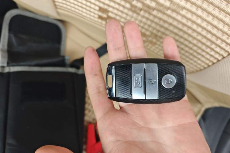 Used Kia K4 2015 1.8L Automatic DLX Special Vehicle Key
