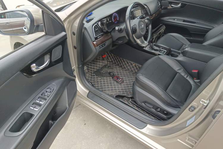 Used Kia K4 2015 1.8L Automatic DLX Special Driver Seat