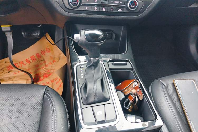 Used Kia K4 2015 1.8L Automatic GLS Special Gear Lever