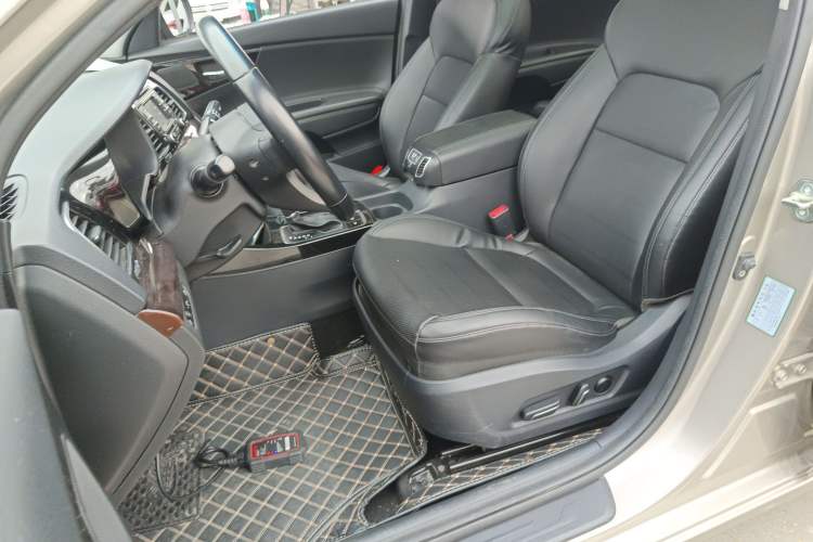 Used Kia K4 2015 1.8L Automatic DLX Special Left Front Seat