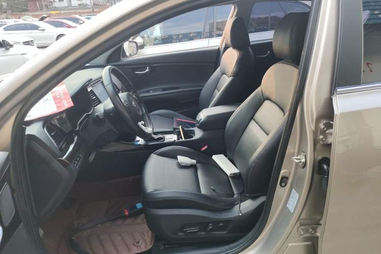 Used Kia K4 2015 1.8L Automatic DLX Special Left Front Seat