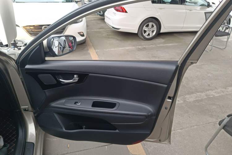 Used Kia K4 2015 1.8L Automatic DLX Special Right Front Door Interior