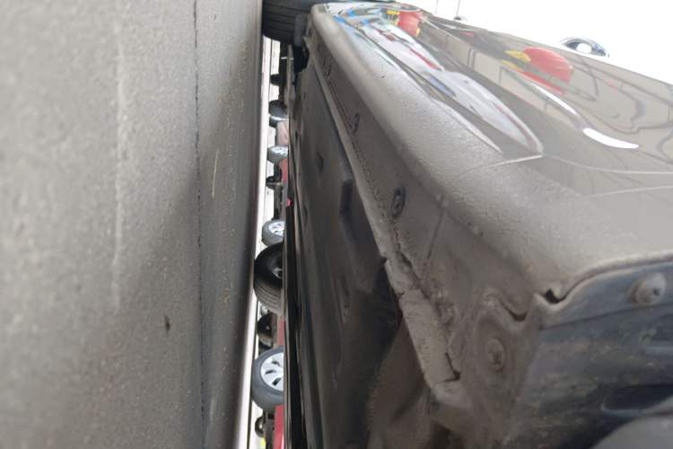 Used Kia K4 2015 1.8L Automatic DLX Special Right Side Sill
