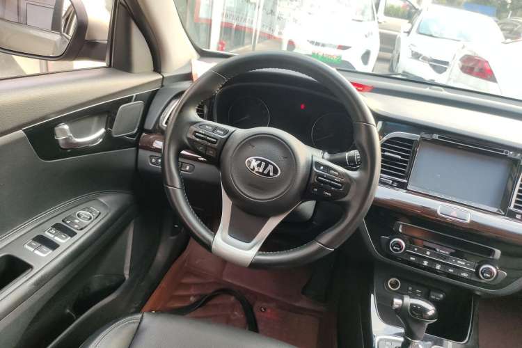 Used Kia K4 2015 1.8L Automatic DLX Special Steering Wheel